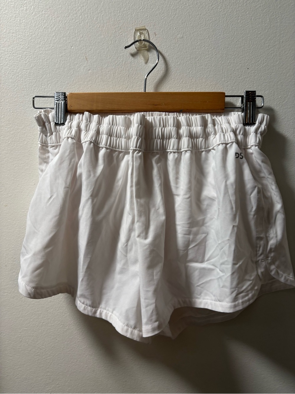 DSG White Elastic-Waist Women’s Athletic Shorts